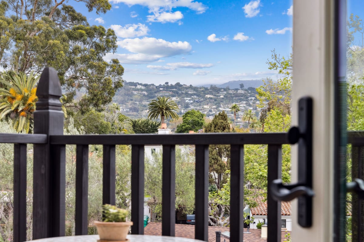Casa Riviera - view 2