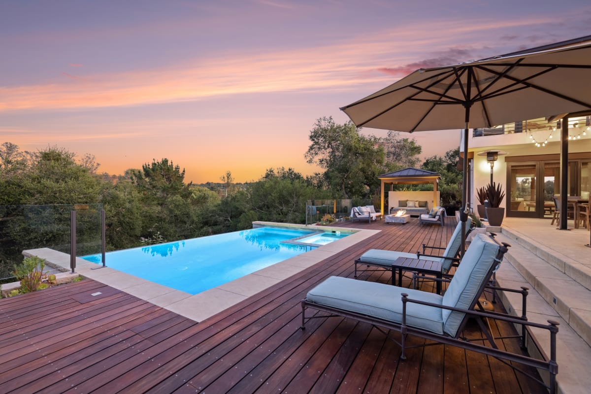 Luxurious 3BR/3BA Retreat - view 2